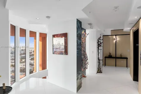 300 S Pointe Drive Miami Beach FL 33139