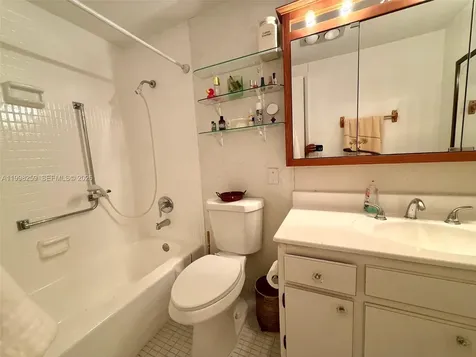 4350 Hillcrest Drive Hollywood FL 33021