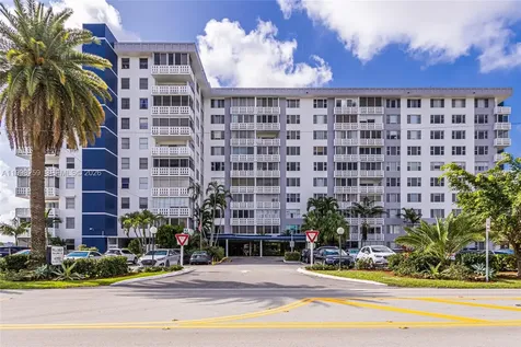 4350 Hillcrest Drive Hollywood FL 33021