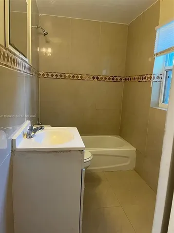 538 W 1st Street Riviera Beach FL 33404