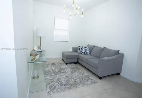 470 SE 34th Terrace Homestead FL 33033