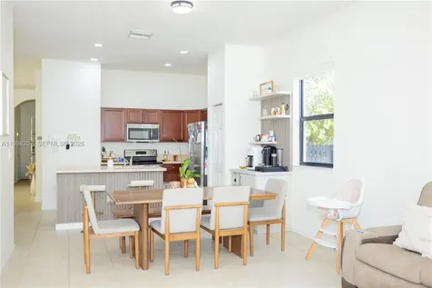 470 SE 34th Terrace Homestead FL 33033