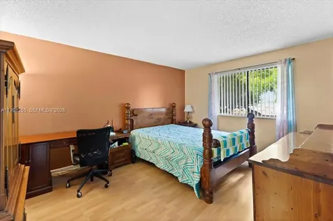 3047 N Oakland Forest Drive Oakland Park FL 33309