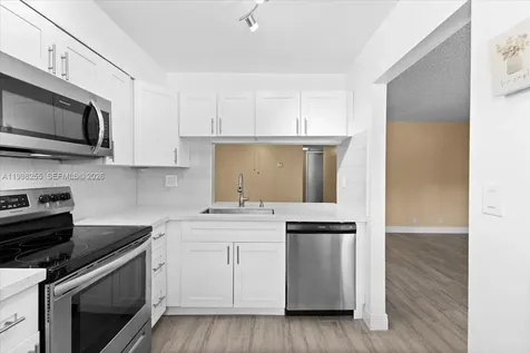 3047 N Oakland Forest Drive Oakland Park FL 33309