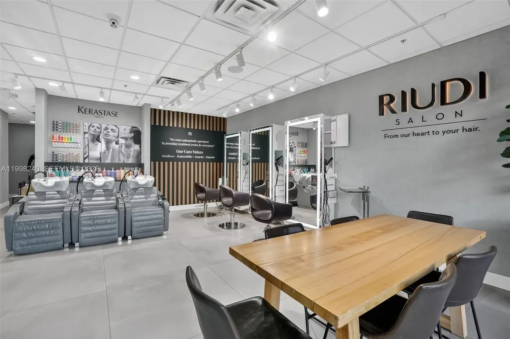 Beauty Salon For Sale In Hialeah Hialeah FL 33015