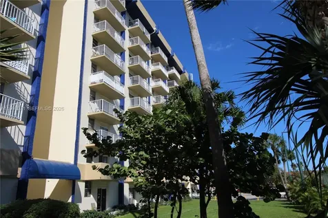 4550 NW 9th Street Miami FL 33126