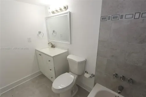 4550 NW 9th Street Miami FL 33126