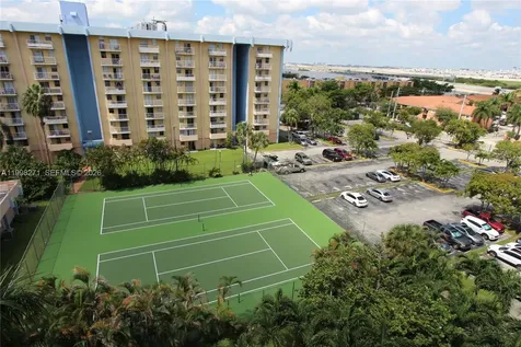 4550 NW 9th Street Miami FL 33126