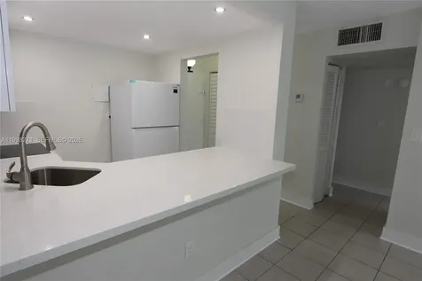 4550 NW 9th Street Miami FL 33126