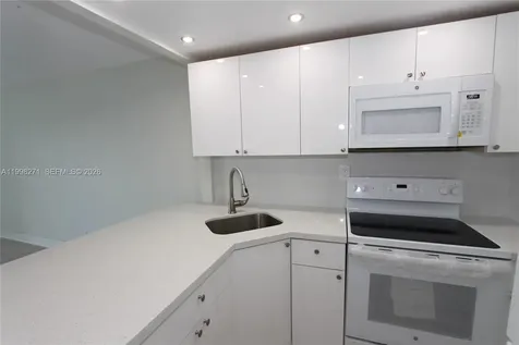 4550 NW 9th Street Miami FL 33126