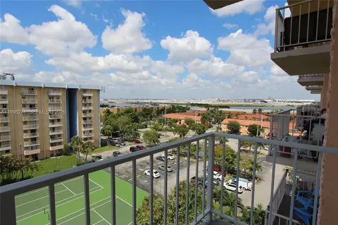 4550 NW 9th Street Miami FL 33126