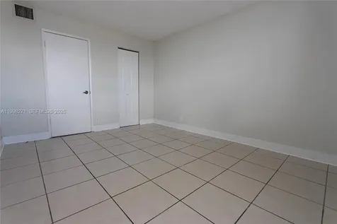 4550 NW 9th Street Miami FL 33126