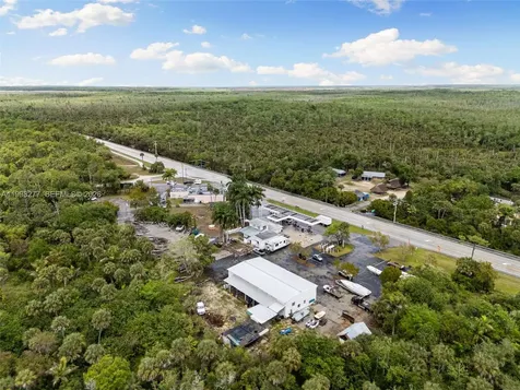 20018 Tamiami Trail E Naples FL 34114