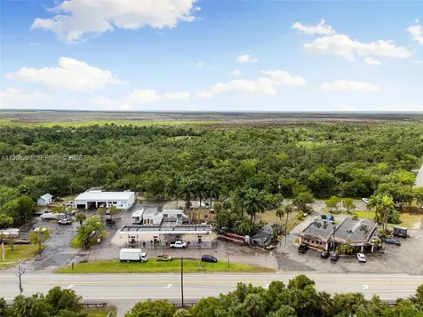 20018 Tamiami Trail E Naples FL 34114