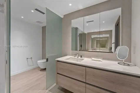 199 Ocean Lane Drive Key Biscayne FL 33149