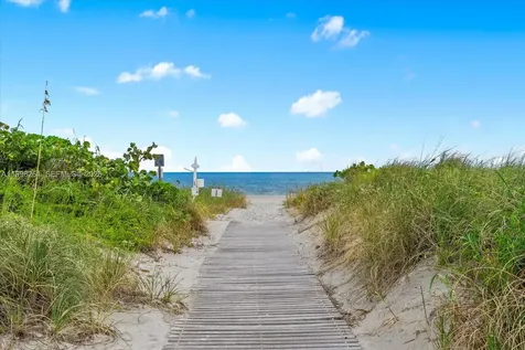 199 Ocean Lane Drive Key Biscayne FL 33149