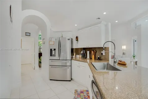 3085 Lakewood Circle Weston FL 33332