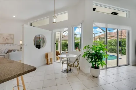 3085 Lakewood Circle Weston FL 33332
