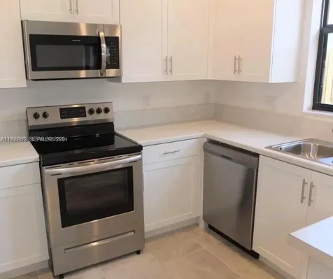 407 NE 208th Terrace Miami FL 33179