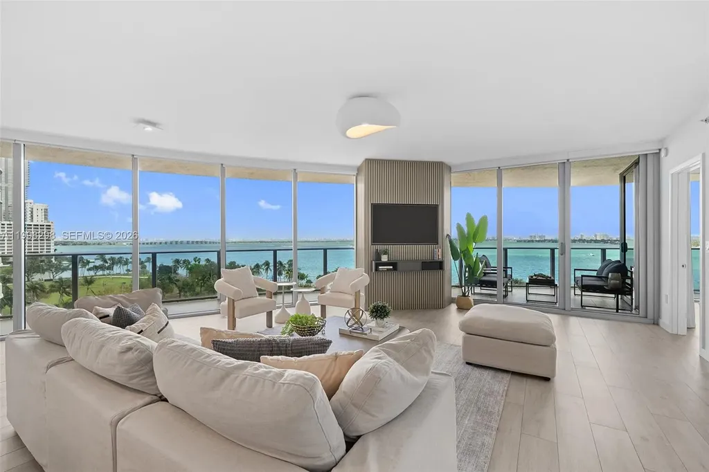 488 NE 18th Street Miami FL 33132