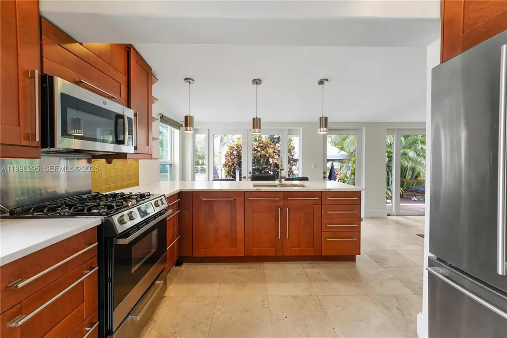 905 Mandarin Isle Fort Lauderdale FL 33315