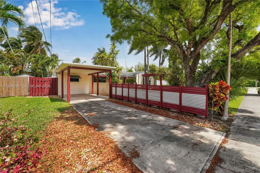 905 Mandarin Isle Fort Lauderdale FL 33315