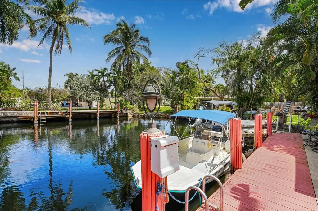 905 Mandarin Isle Fort Lauderdale FL 33315
