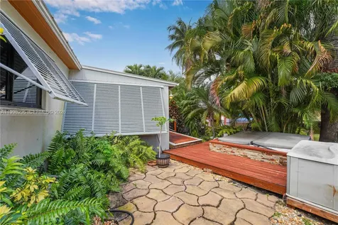905 Mandarin Isle Fort Lauderdale FL 33315