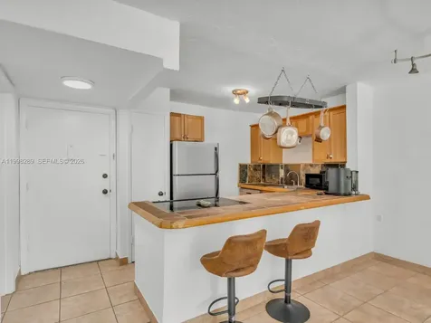 7403 SW 82nd Street Miami FL 33143