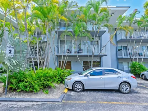 7403 SW 82nd Street Miami FL 33143
