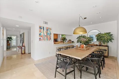 2721 SW 22nd Avenue Miami FL 33133