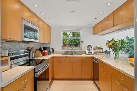 2721 SW 22nd Avenue Miami FL 33133