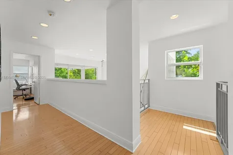 2721 SW 22nd Avenue Miami FL 33133
