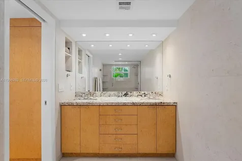 2721 SW 22nd Avenue Miami FL 33133
