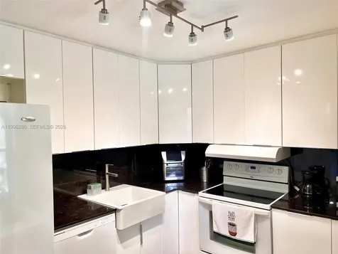 2841 Somerset Drive Lauderdale Lakes FL 33311