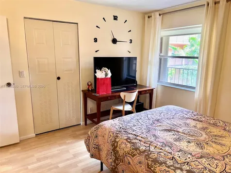 2841 Somerset Drive Lauderdale Lakes FL 33311