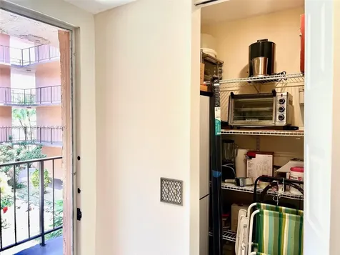 2841 Somerset Drive Lauderdale Lakes FL 33311