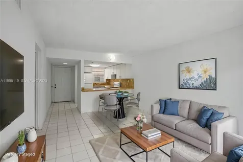 461 SW 7th Street Miami FL 33130