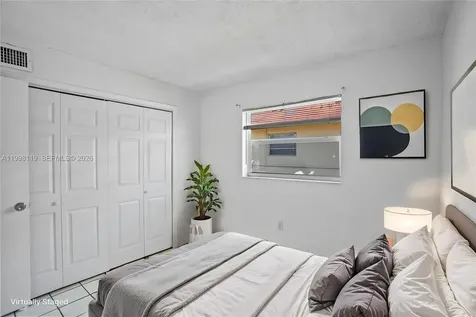 461 SW 7th Street Miami FL 33130