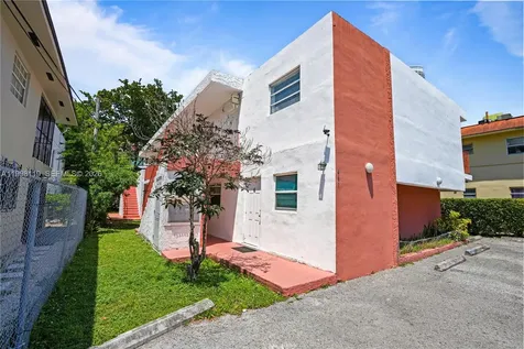 461 SW 7th Street Miami FL 33130