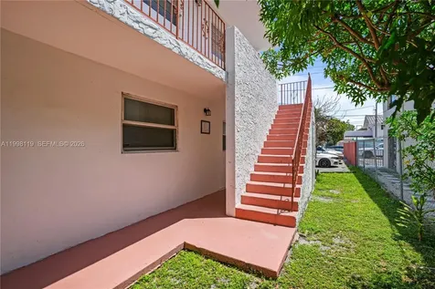 461 SW 7th Street Miami FL 33130
