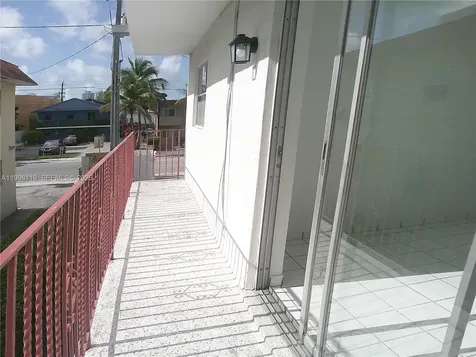 461 SW 7th Street Miami FL 33130