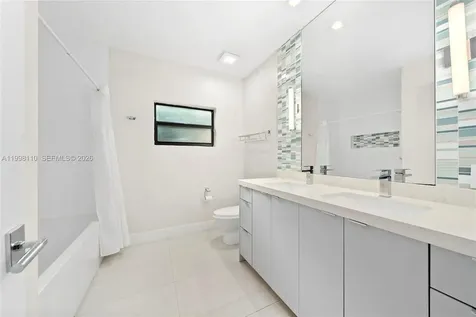 3141 N Bay Road Miami Beach FL 33140