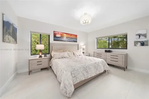 3141 N Bay Road Miami Beach FL 33140
