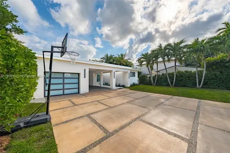 3141 N Bay Road Miami Beach FL 33140
