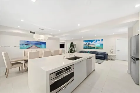 3141 N Bay Road Miami Beach FL 33140