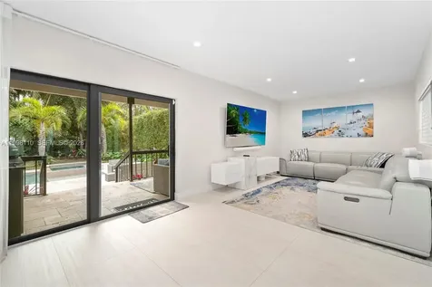 3141 N Bay Road Miami Beach FL 33140