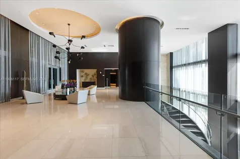 900 Biscayne Boulevard Miami FL 33132