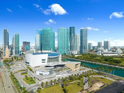 900 Biscayne Boulevard Miami FL 33132