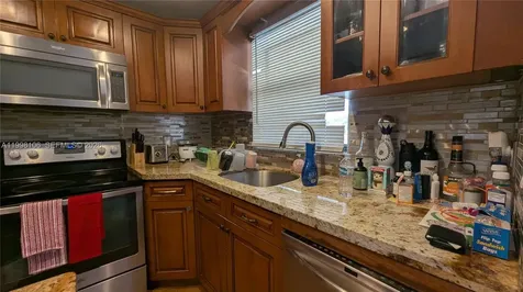 6001 Shakerwood Circle Tamarac FL 33319